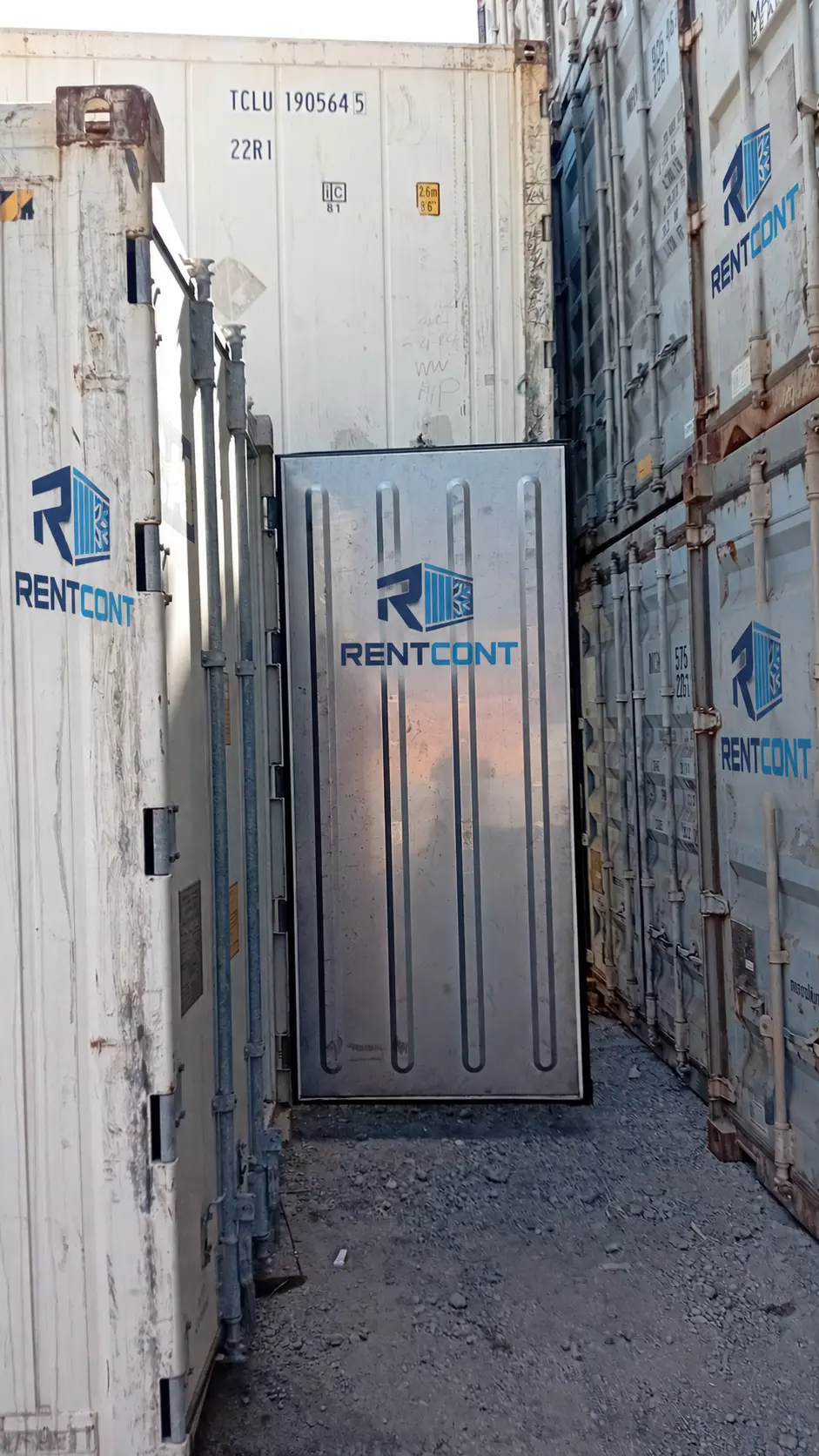 Rentcont konteyner sahasındaki reefer konteynerler